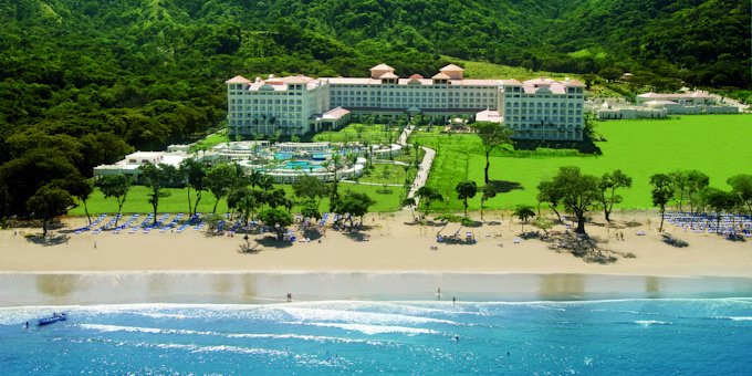 The Riu Guanacaste Resort is an all-inclusive mega resort located on Matapalo Beach.  Hotel amenities include swimming pool, jacuzzi, restaurant, bar, spa, gym, and internet.