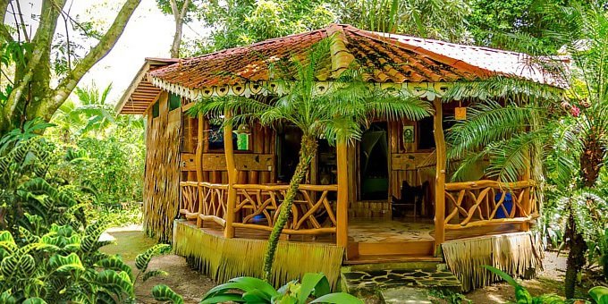 La Costa de Papito is one of the most affordable lodges in the Southern Caribbean.