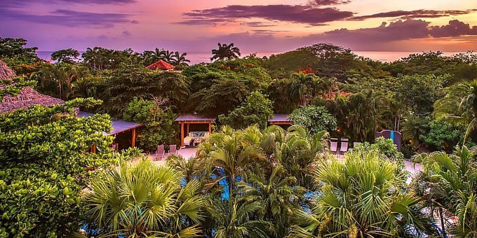 Cala Luna Hotel is one of the best boutique hotels not only in Tamarindo but also in Guanacaste.