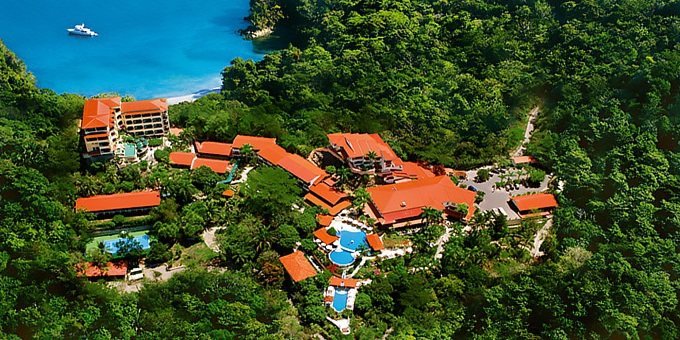 The Parador Hotel is Manuel Antonio's largest resort, but don't let that fool you! Parador specializes in a boutique hotel experience with outstanding service.