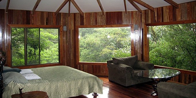 While there are a wide variety of hotels in Costa Rica, only a small percentage possess the right combination of quality, service, location and overall value to end up on our highest recommended hotels list.