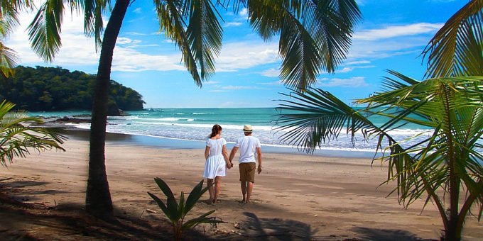 Embark on the ultimate romantic honeymoon in Costa Rica, where breathtaking beauty and unforgettable experiences await.
