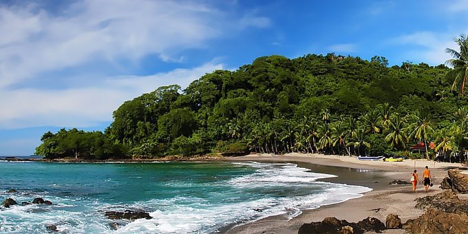 April is the hottest month of the year on the Pacific side of Costa Rica and warmly welcomed by visitors coming down for Easter vacation.