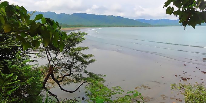 Tambor is located in the Northwest Pacific, which is one of the driest climates in Costa Rica.
