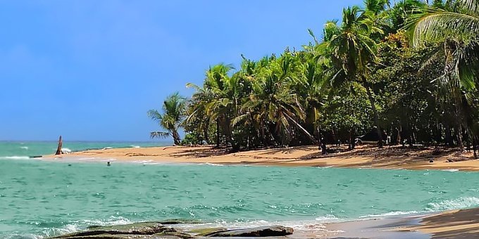 Punta Uva is located in the Southern Caribbean which is a region of vast contrasts in weather.