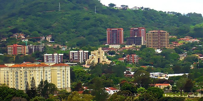 Escazu is located in the Central Valley, which many consider to be the most comfortable climate in the world with temperatures usually hovering in the upper 70s during the day and lower 60s at night.