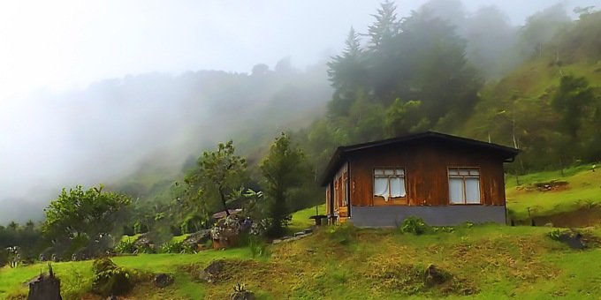 Located in the cloud forest, the weather in San Gerardo de Dota is fairly predictable.