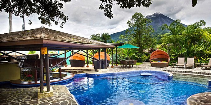 There are a lot of hotels in the Arenal area, but only a handful have the right combination of comfort, quality, service and location that equate to a great overall value.