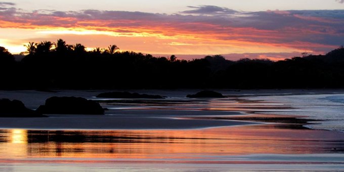 A beautiful sunset shot from a Costa Rican beach