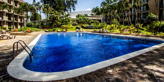 Best Western Irazu Hotel and Casino is conveniently located near San Jose International Airport.  Hotel amenities include restaurant, bar, swimming pool, fitness center, business center, spa, tennis courts, laundromat, airport shuttle, and internet.