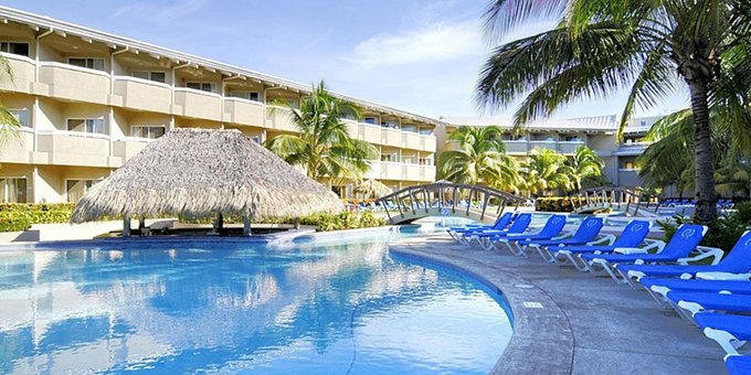 The DoubleTree Resort by Hilton Central Pacific is an all inclusive resort located near Puntarenas.  Hotel amenities include swimming pool, restaurant, bar, spa, disco, Kids Club, casino, fitness center, and internet.