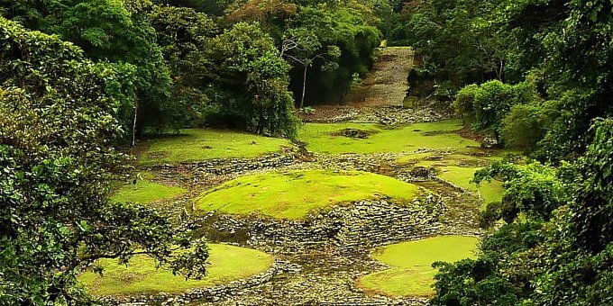 Guayabo Archeological Hike