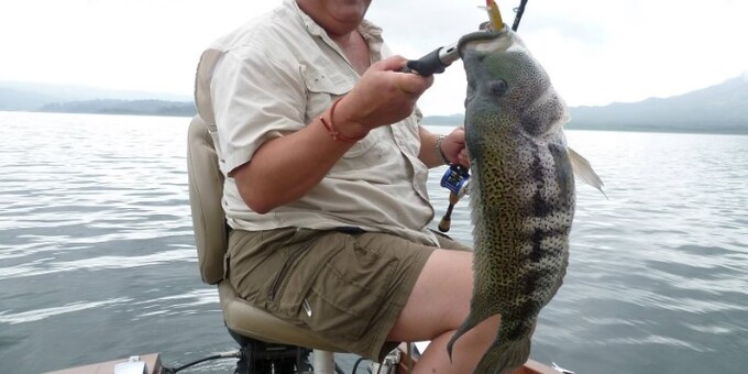 SPORT FISHING ON LAKE ARENAL - FULL DAY