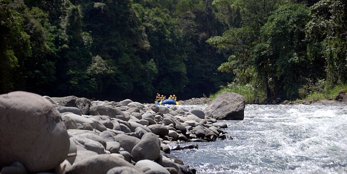 WHITEWATER RAFTING RIO PACUARE