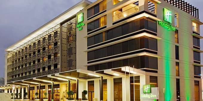 Hotel Holiday Inn Escazú is a modern and comfortable hotel located in the vibrant neighborhood of Escazú, Costa Rica. The hotel offers a range of well-appointed rooms and suites designed with the utmost comfort and convenience in mind. Guests can enjoy amenities such as a fitness center, outdoor pool, and on-site restaurant serving delicious local and international cuisine. The hotel's convenient location provides easy access to nearby attractions, shopping centers, and business districts. With its friendly and attentive staff, Hotel Holiday Inn Escazú ensures that guests have a pleasant and enjoyable stay. Whether traveling for business or leisure, this hotel offers a convenient and comfortable base for exploring Escazú and its surrounding areas. Hotel amenities include a business center, swimming pool, solarium and modern fitness center, room service, laundry service, complimentary parking, restaurant, and lounge bar.