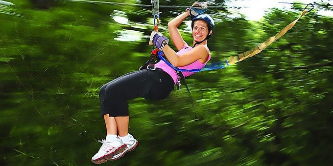 This Canopy Zipline tour is a popular tour for people of all ages. On this half-day tour you will get to experience 9 zip line cables, 2 repelling stations, 2 suspension bridges and a Tarzan swing. Your fun, bilingual guides will tell you information about the area and point out any wildlife they may see. The tour will finish off with a snack and refreshments.