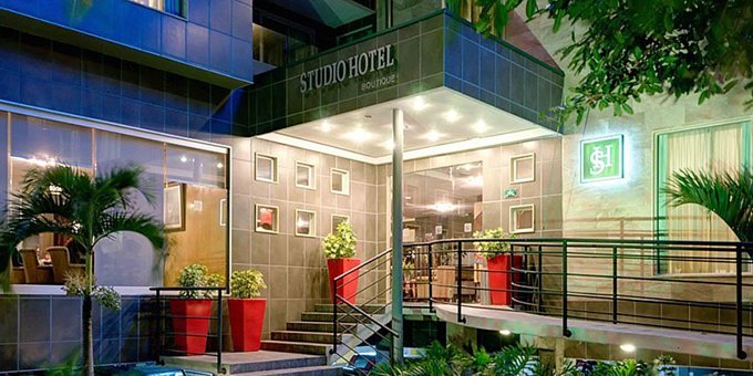 The Studio Hotel is a luxury boutique hotel located in Santa Ana, near both the international airport and downtown San Jose. The amenities at this 5 star hotel include a fitness center, restaurant, and salt water swimming pool. Breakfast is served from 4:00 am to 10:00 am. The hotel provides complimentary shuttle service to downtown San Jose. Arrangements can be made at the reception desk leaving the hotel at 9am and returning from the downtown National Theater at 3pm. Modern decor, quality bedding plus the rooftop pool and wet bar surround you in a luxurious setting.