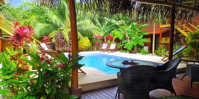 Enjoy a taste pura vida at the budget-friendly Samara Palm Lodge in Samara, Costa Rica. The happy and good natured European owners will do everything they can to provide you with a relaxing stay at their lodge. Hotel amenities include a swimming pool, bar, lounge, and internet access.