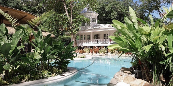 The gorgeous swimming pool at Aguas Claras Hotel in Puerto Viejo