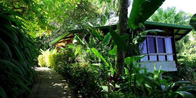 Tulemar Bungalows are located along the hillside resort area of Manuel Antonio. Bungalow amenities include swimming pool, restaurant, bar, internet, shuttle service to and from the resorts private beach, and tropical gardens.