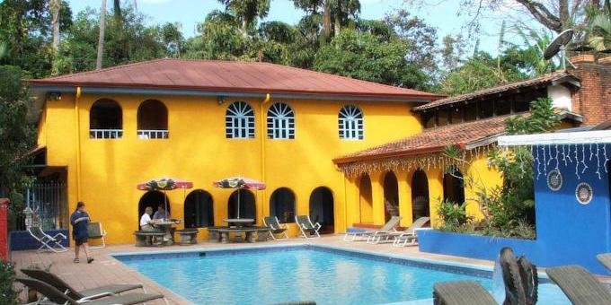 Villa San Ignacio is a simple hotel located on the outskirts of Alajuela with view to Poas Volcano.  Hotel amenities include swimming pool, jacuzzi, restaurant, bar, spa, business conference room, and internet.