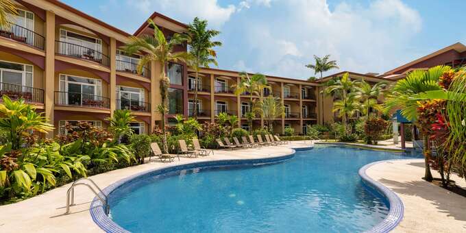 Magic Mountain Hotel and Spa offers the ideal location to start your Costa Rica vacation