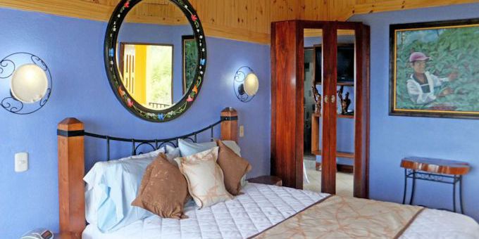 Guayabo Lodge is a comfortable eco-lodge located in the Turrialba Volcano region.  Hotel amenities include restaurant, bar, small animal farm, tropical cooking school, and internet.