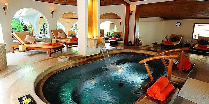Tabacon Grand Thermal Spa Resort seamlessly combines lush jungle, stunning tropical gardens, beautiful hot springs, and luxurious accommodations into one world-class hot springs resort.