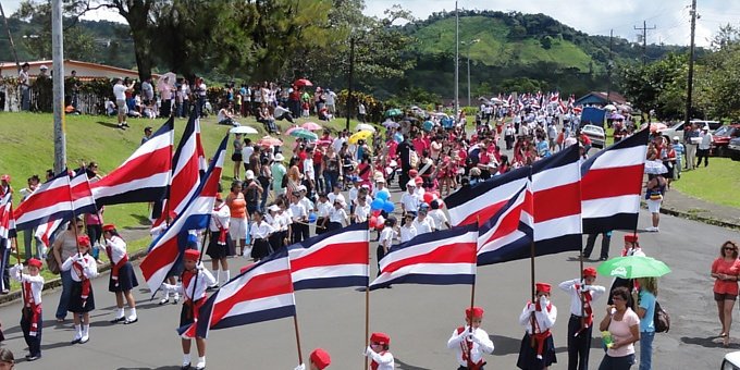 What makes Costa Rica tick? A combination of influences from ancient Incas and Aztecs as well as European Spanish, a rich history, a love of land and the arts all come together in the Pura Vida lifestyle.