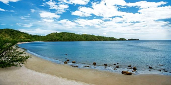 The quiet fishing village of El Jobo is well-known to locals for its gorgeous beaches.  It is located on a small peninsula in the northwest...